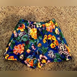 Urban Outfitters Flowery Shorts | Size XS